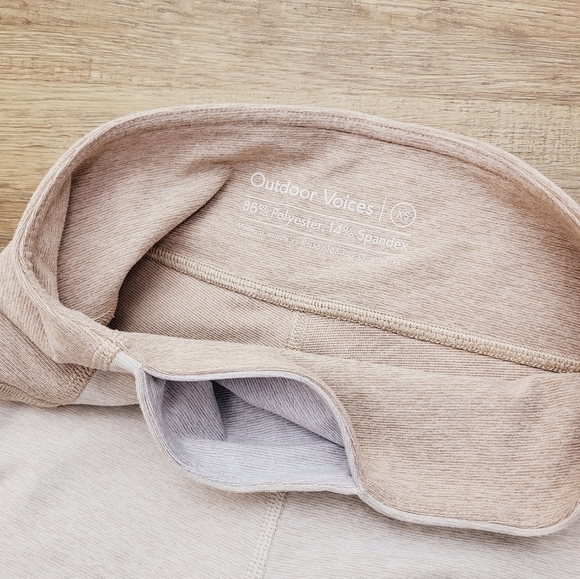 Outdoor Voices 7/8 Springs Leggings Ivory Tan Oatmeal Women's Size XS Yoga - Picture 8 of 12